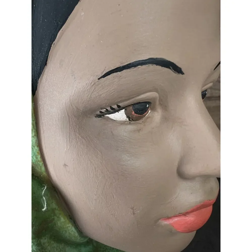Head beautiful bust